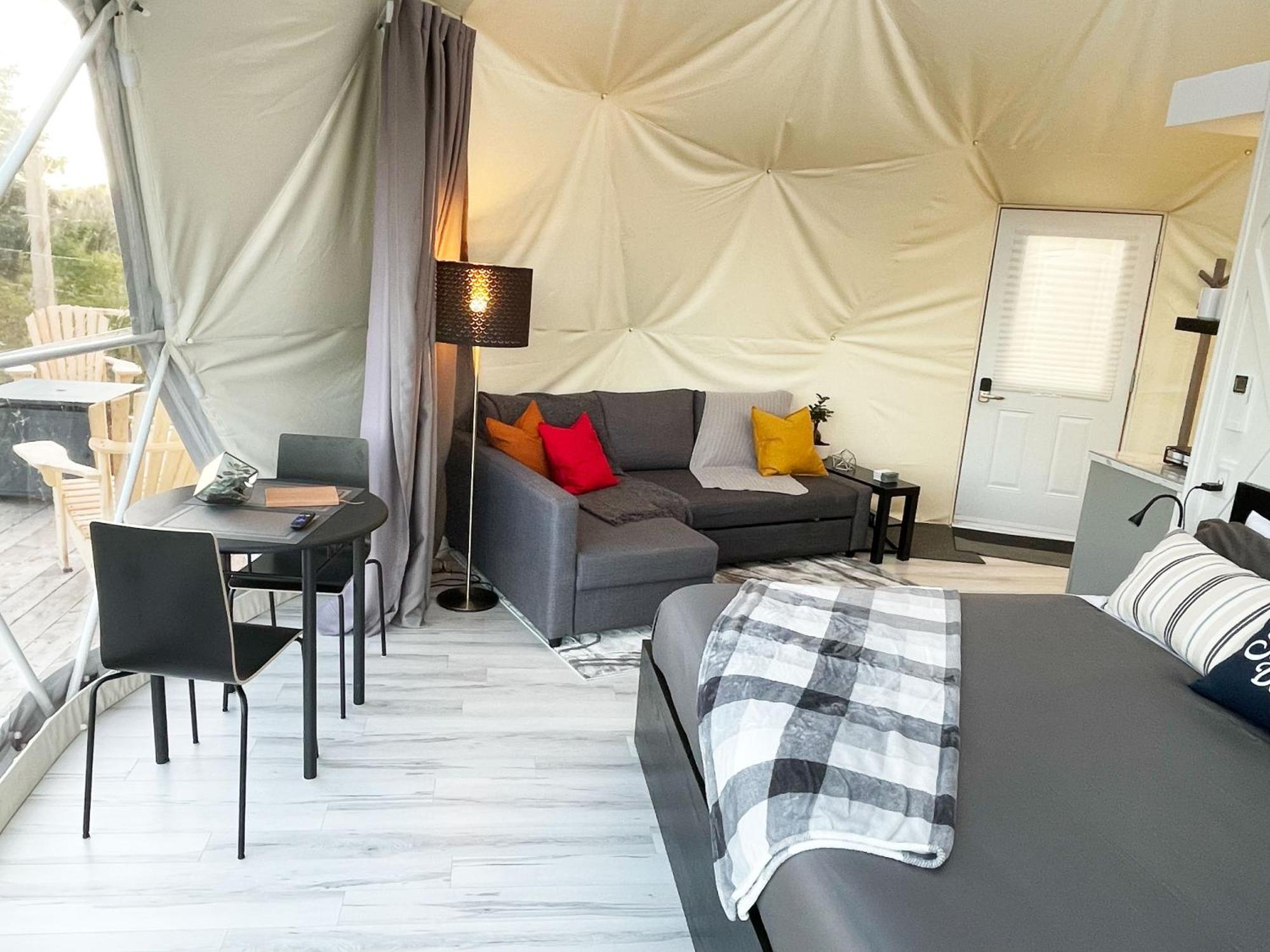 Port Wade Glamping Domes Villa Victoria Beach Ngoại thất bức ảnh