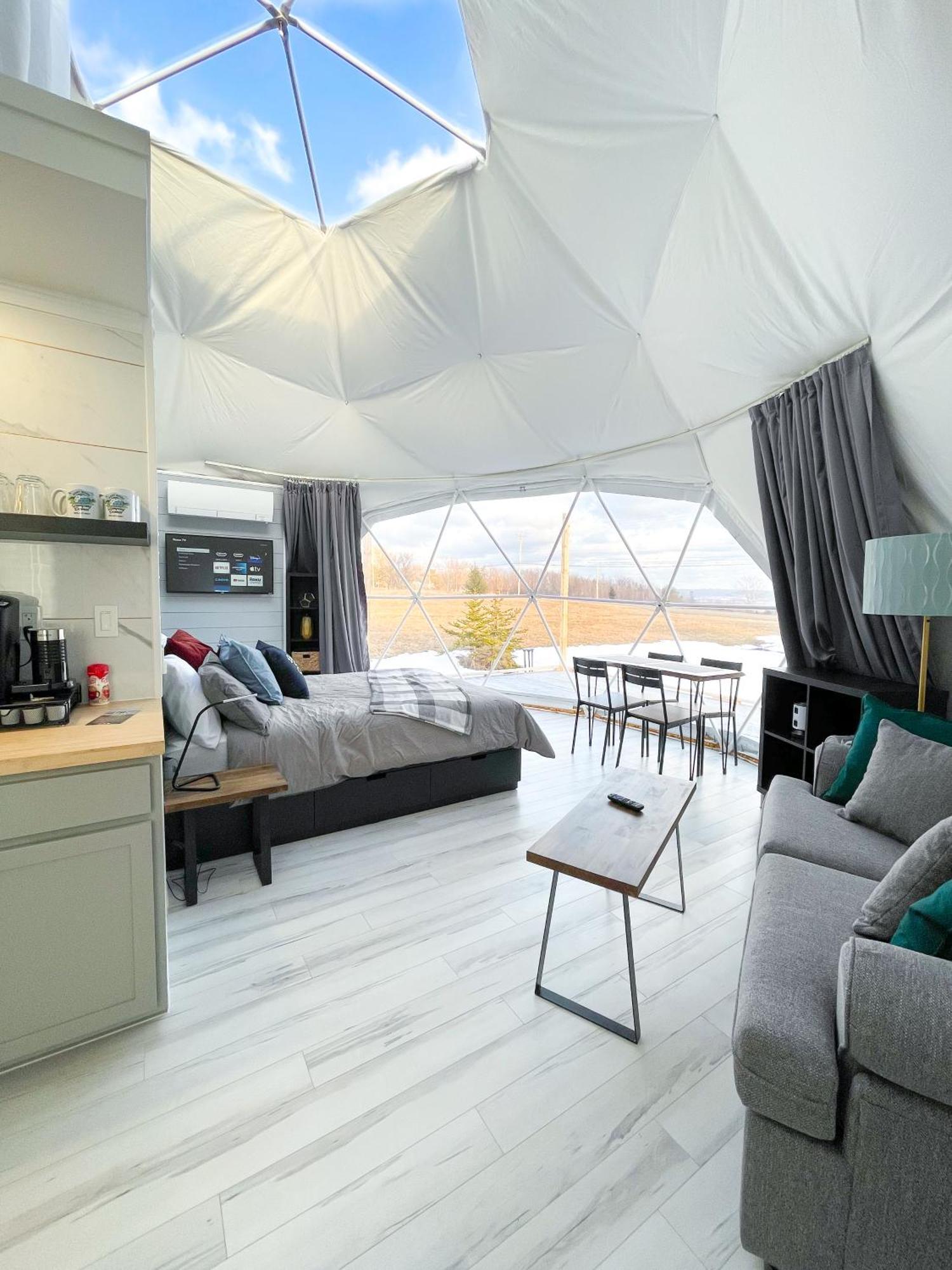Port Wade Glamping Domes Villa Victoria Beach Ngoại thất bức ảnh