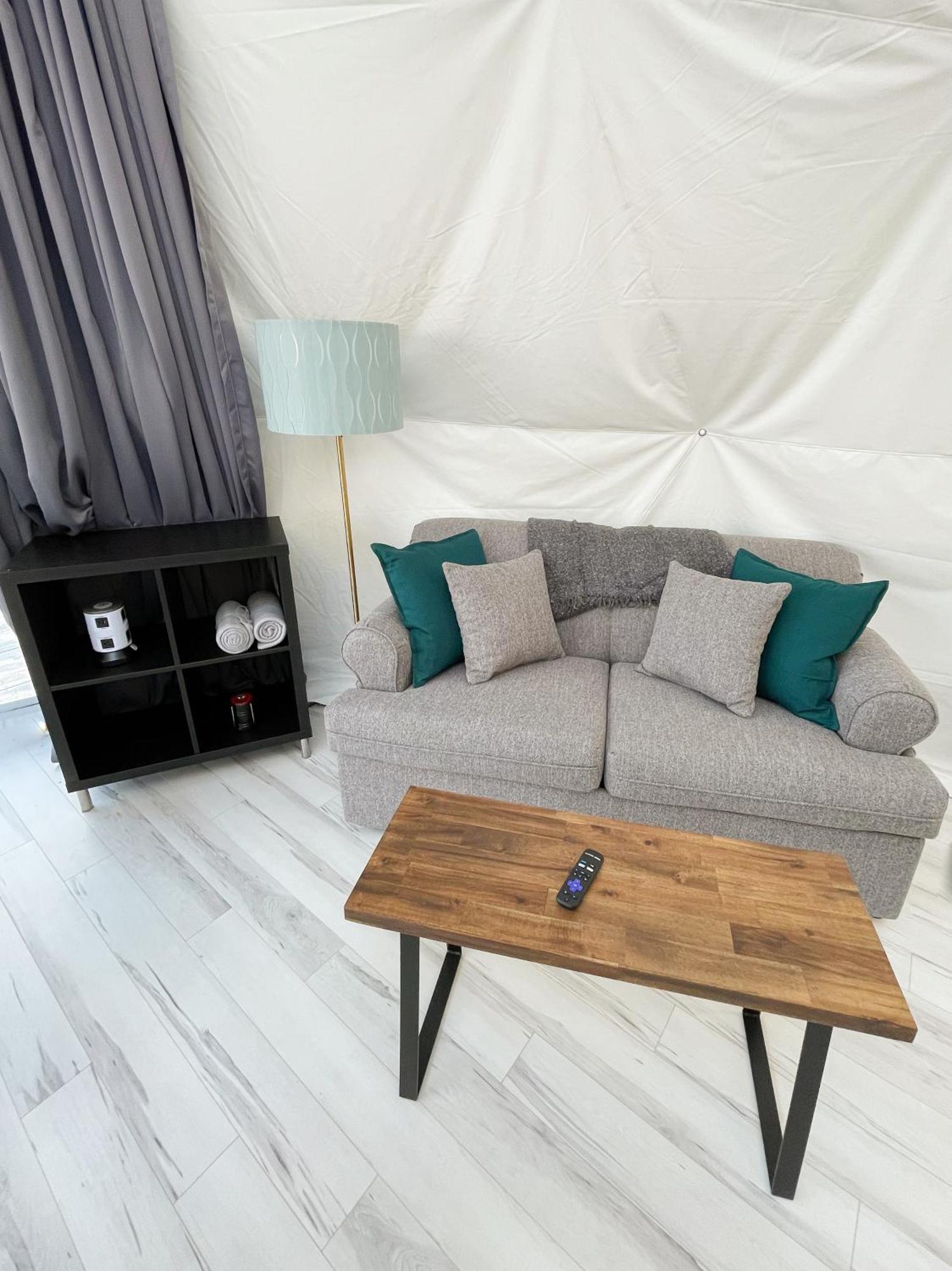 Port Wade Glamping Domes Villa Victoria Beach Ngoại thất bức ảnh